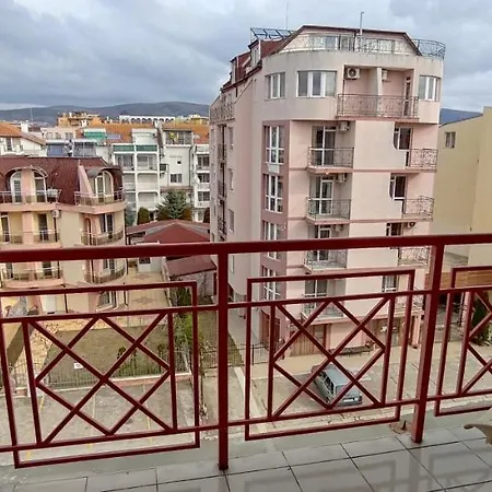Central Plaza -студио *